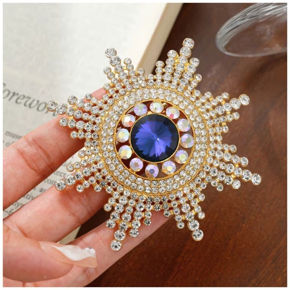 NWT Starburst Brooch Sapphire Blue Center Vintage Rhinestone